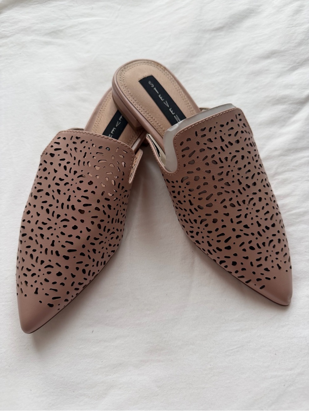 Steven by Steve Madden Pink Laser Cut Pointed Toe Mule Flats Size 7